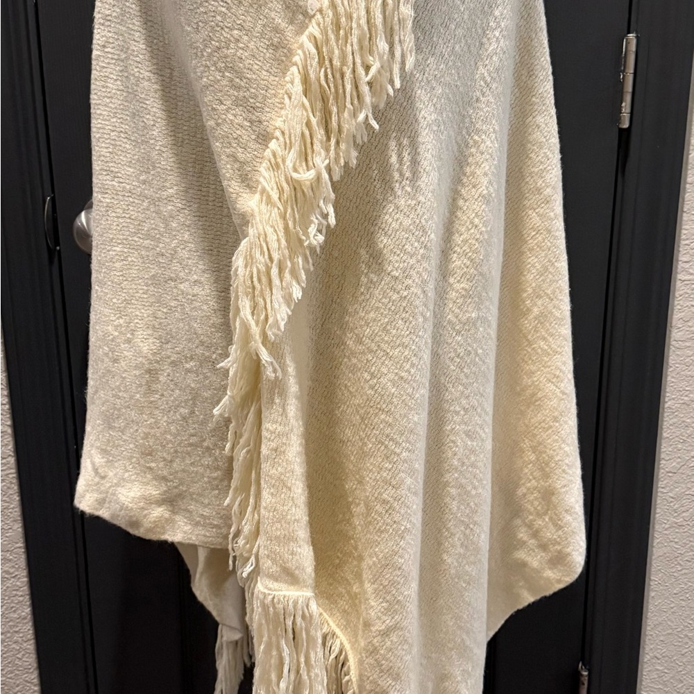 Easel Cream Fringe Poncho